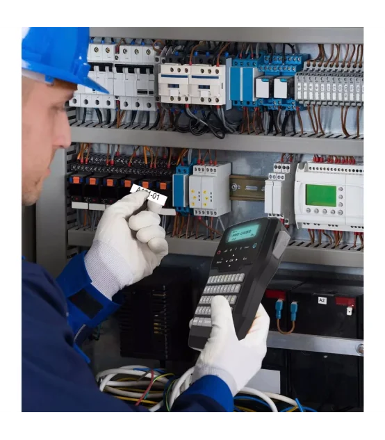 Dymo DM-A18443, [9mm x 7m], Chữ đen nền trắng | AIMO Việt Nam